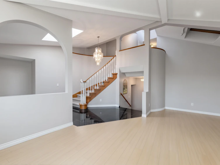 2553 E 22nd Avenue, Vancouver, BC, V5M 2X4 - 5