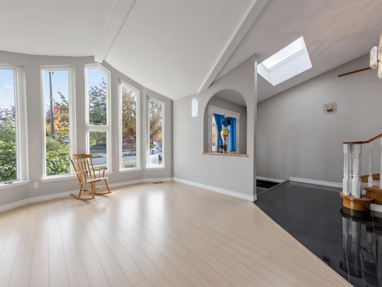 2553 E 22nd Avenue, Vancouver, BC, V5M 2X4 - 3