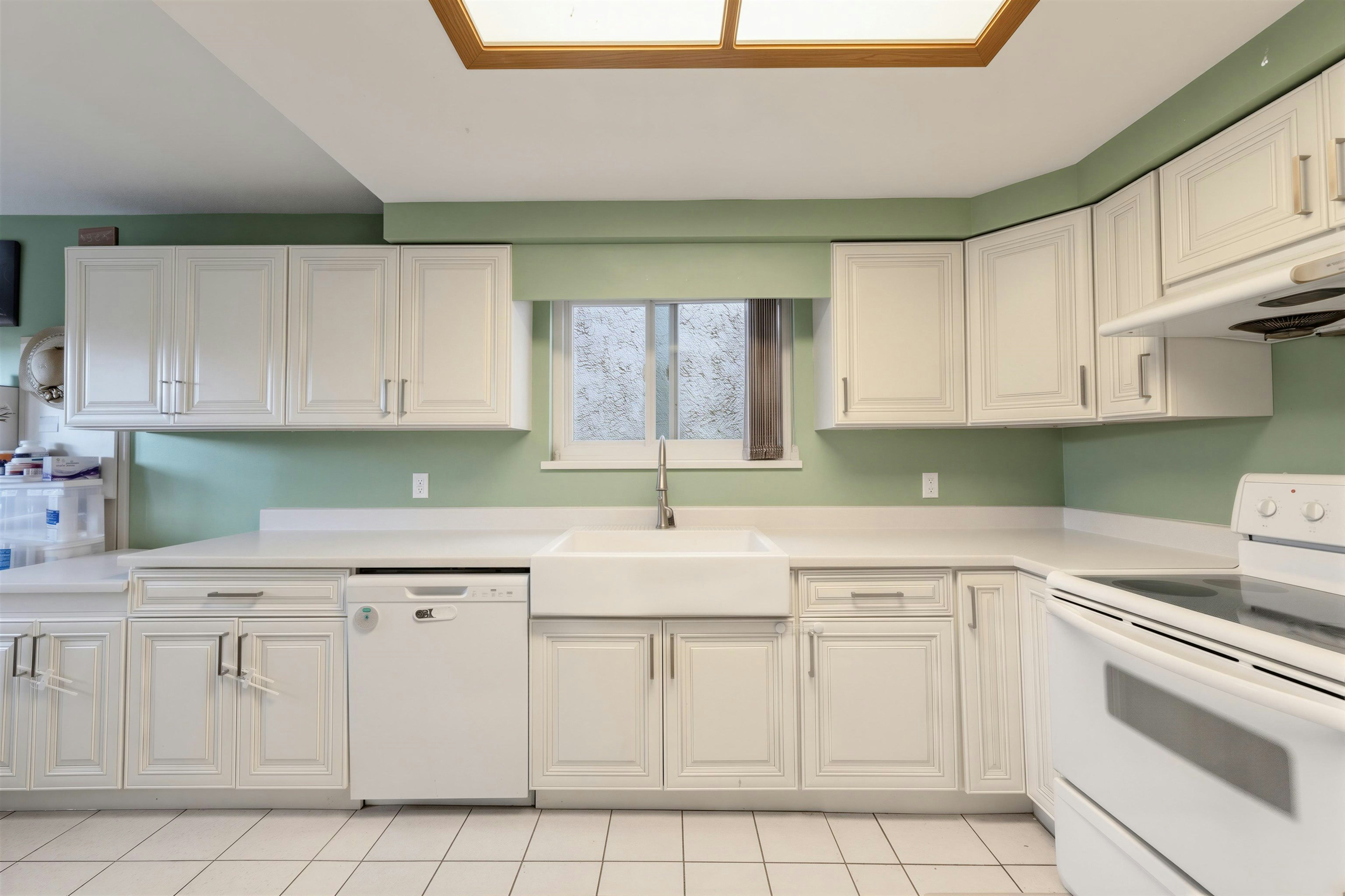 2553 E 22nd Avenue, Vancouver, BC, V5M 2X4 - 8