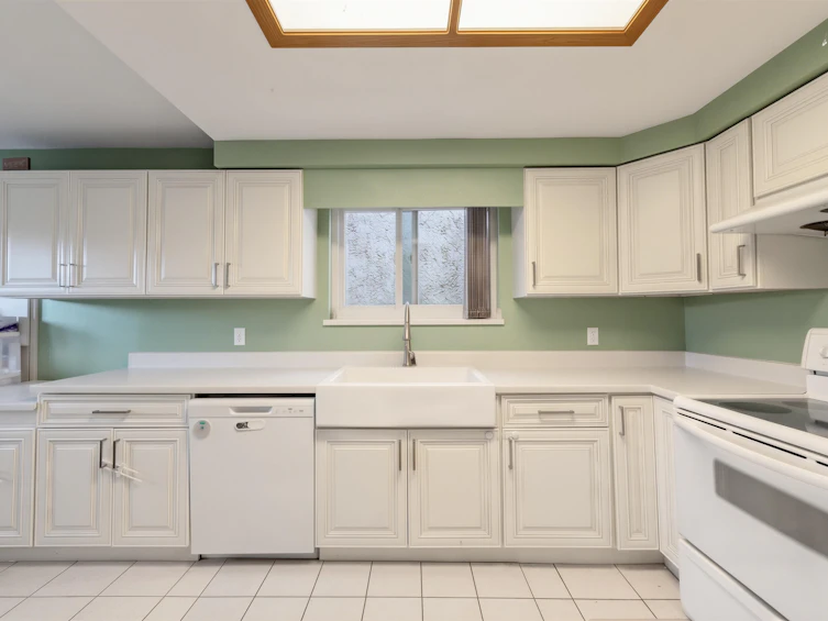2553 E 22nd Avenue, Vancouver, BC, V5M 2X4 - 8