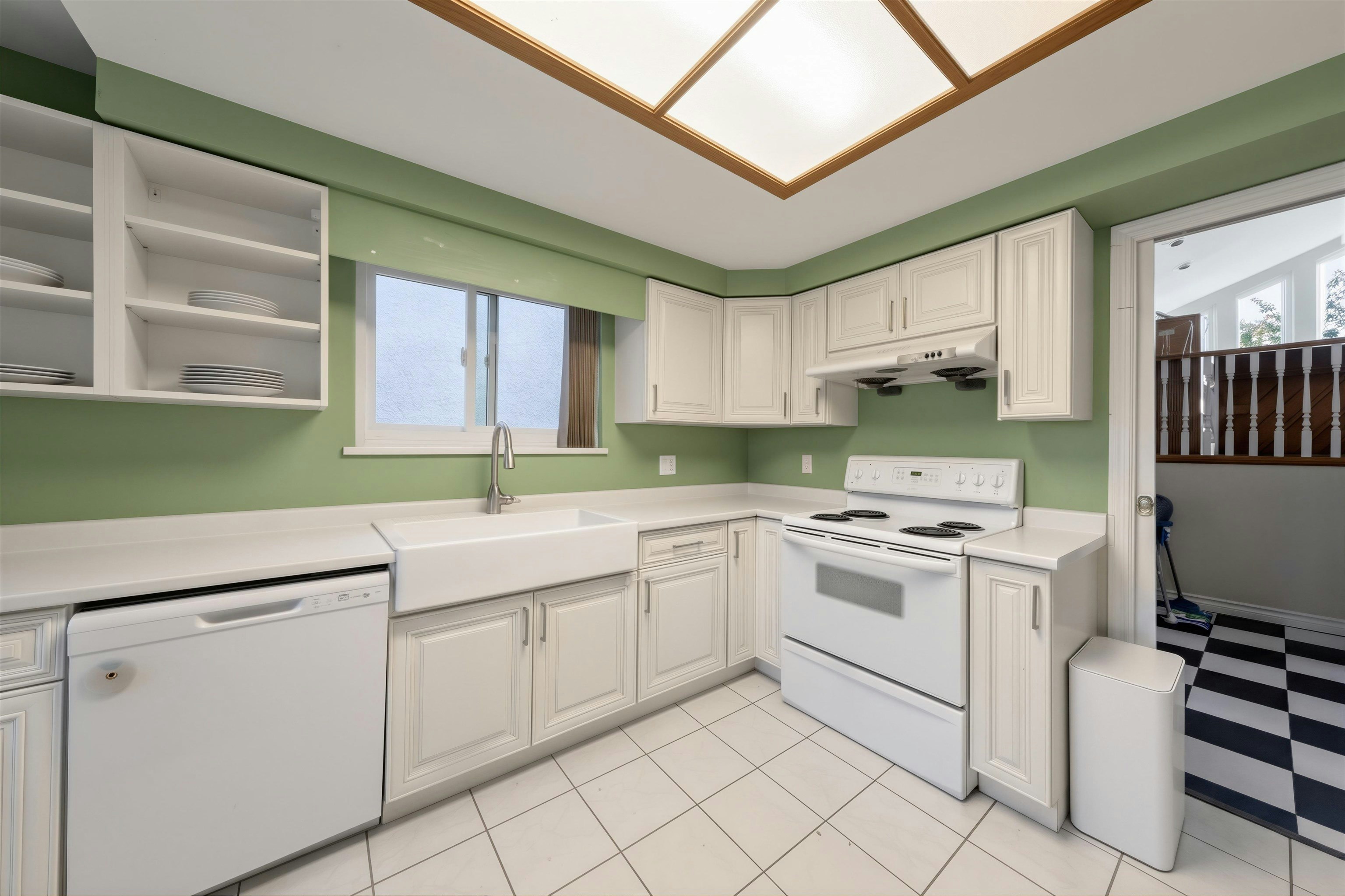 2553 E 22nd Avenue, Vancouver, BC, V5M 2X4 - 7