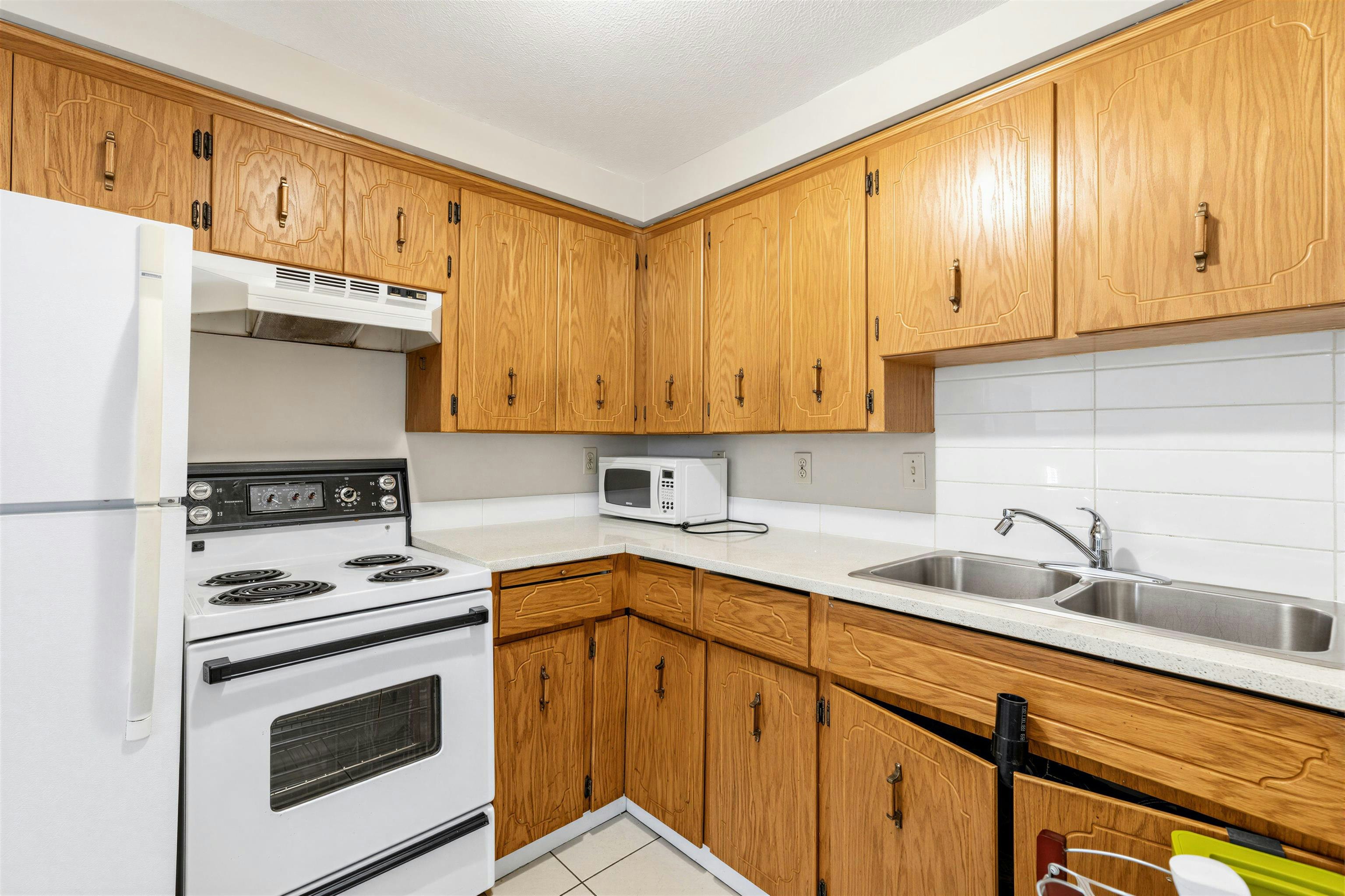 2553 E 22nd Avenue, Vancouver, BC, V5M 2X4 - 22