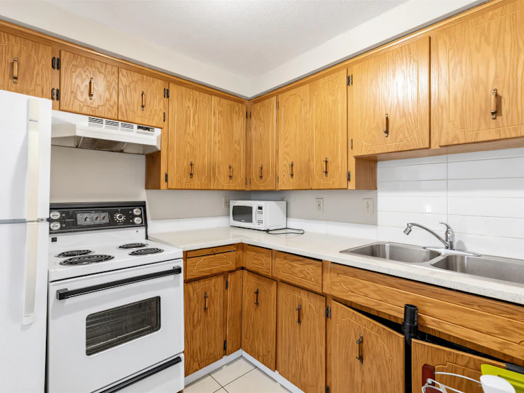 2553 E 22nd Avenue, Vancouver, BC, V5M 2X4 - 22