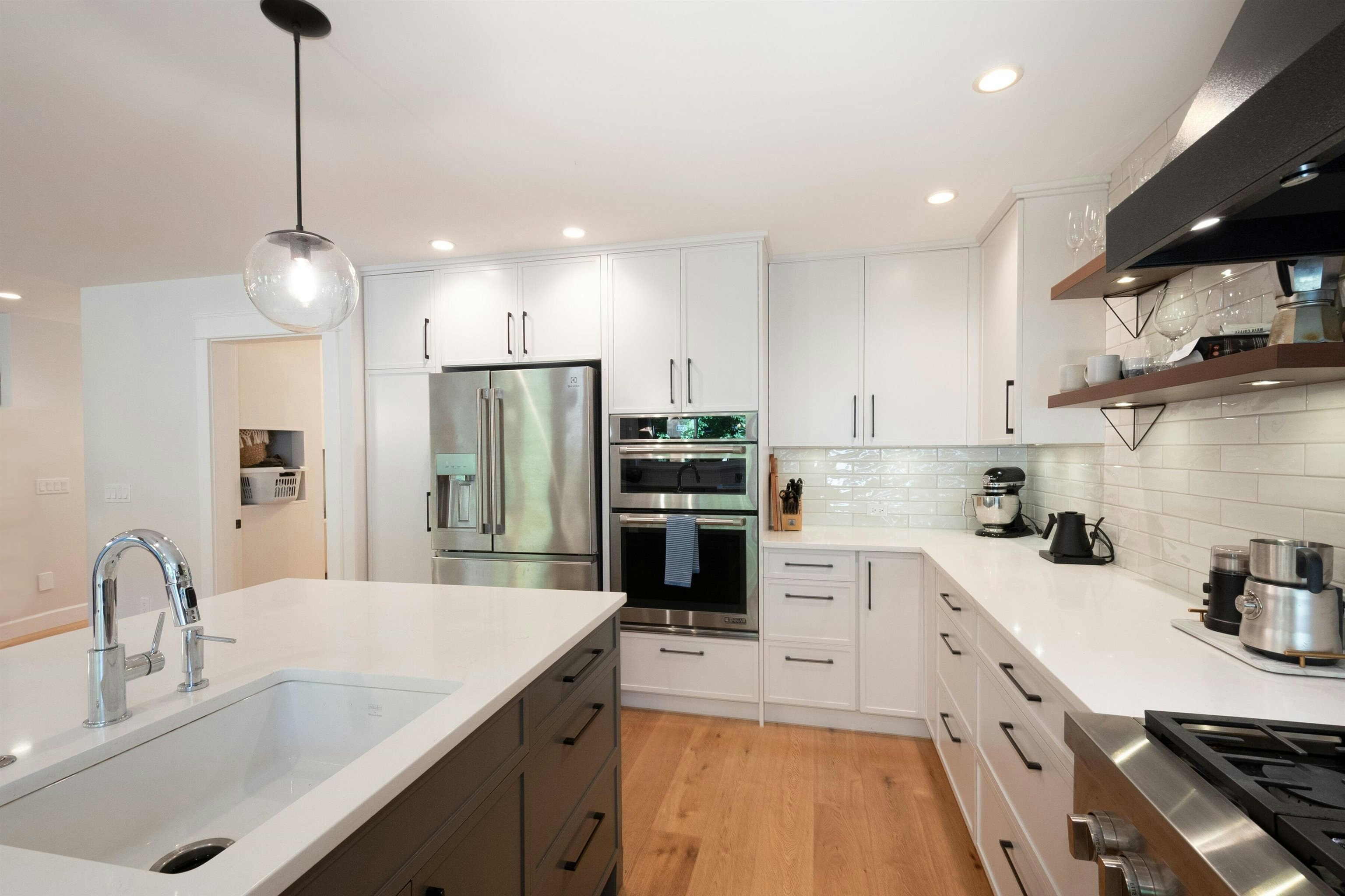 4592 Cove Cliff Road - 4