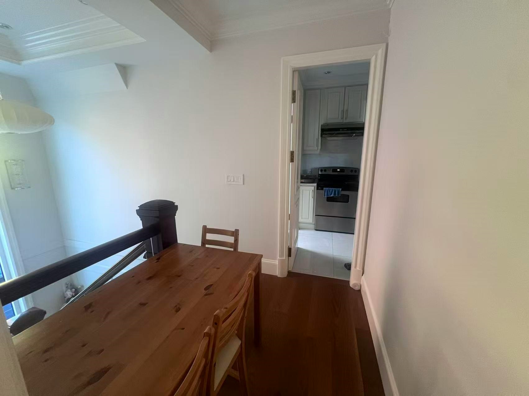 Upstairs-1310 Tyrol Road, West Vancouver, BC, V7S 2L6 - 8