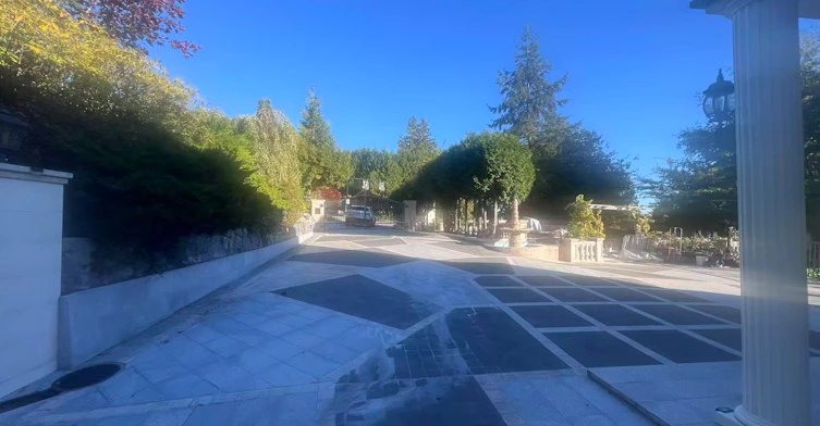 Upstairs-1310 Tyrol Road, West Vancouver, BC, V7S 2L6 - 2