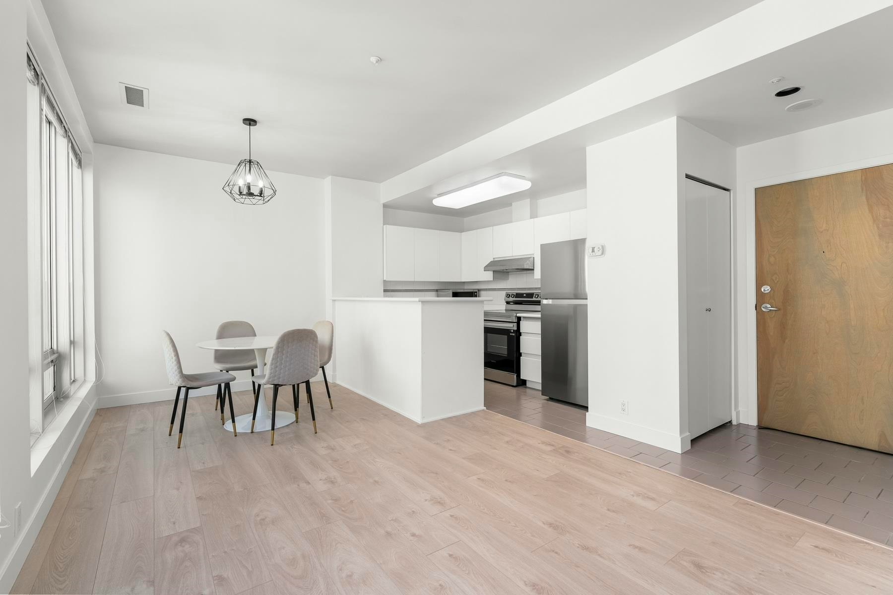 1012-989 Nelson Street, Vancouver, BC, V6Z 2S1