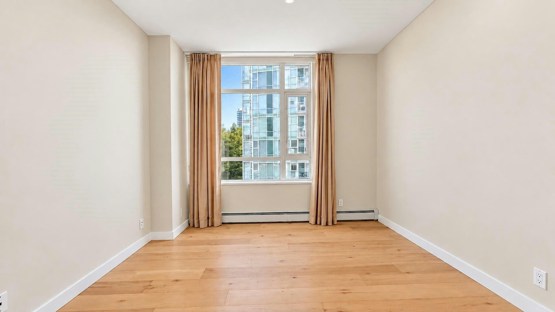 701-1111 Marinaside Crescent, Vancouver, BC, V6Z 2Y3 - 25