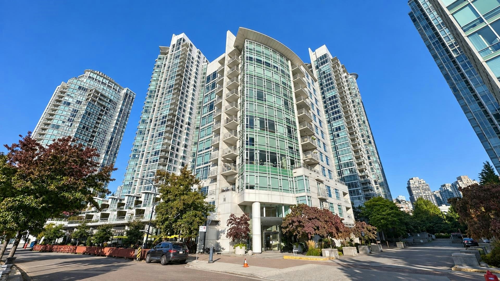 701-1111 Marinaside Crescent, Vancouver, BC, V6Z 2Y3