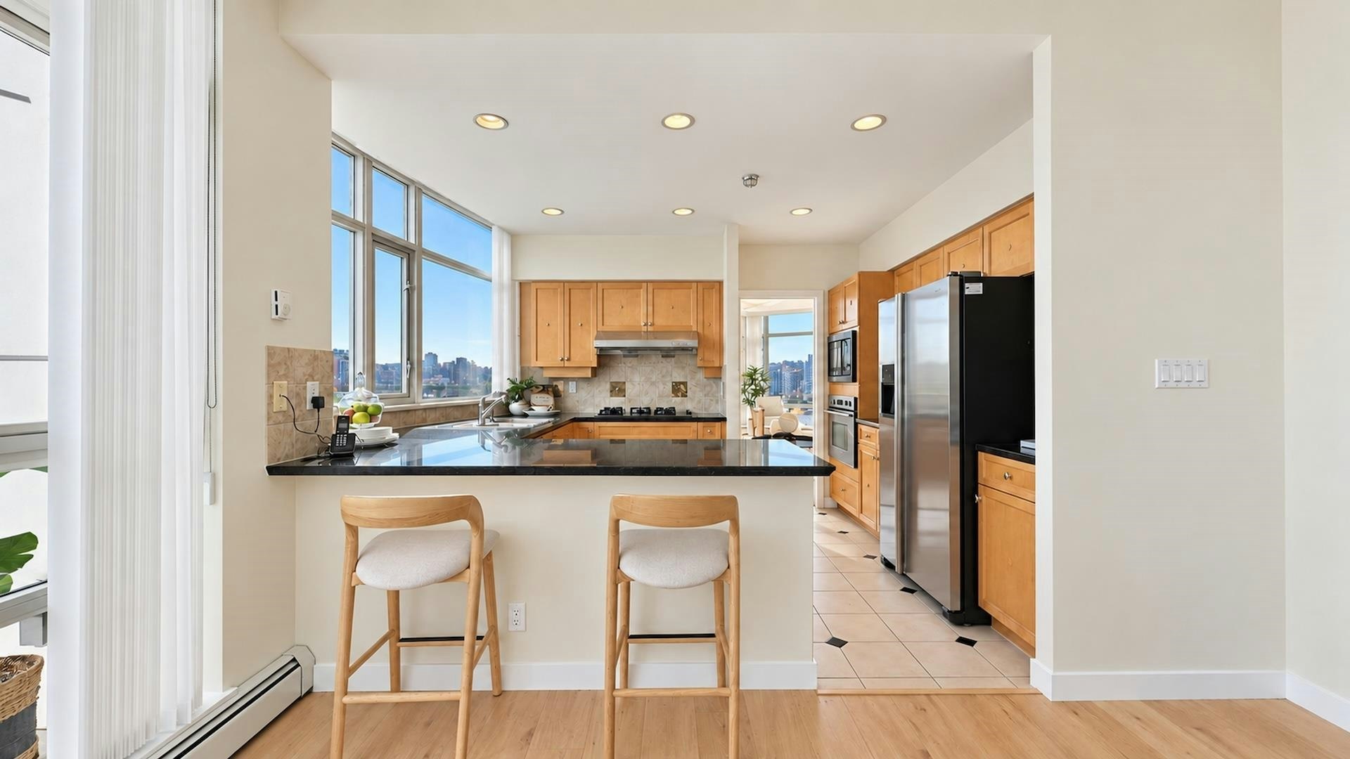 701-1111 Marinaside Crescent - 5