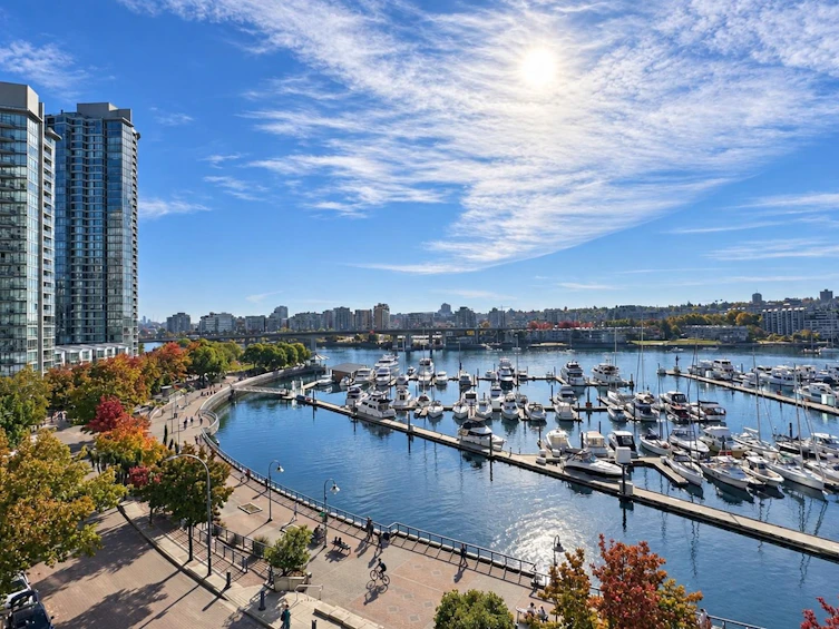 701-1111 Marinaside Crescent, Vancouver, BC, V6Z 2Y3 - 2