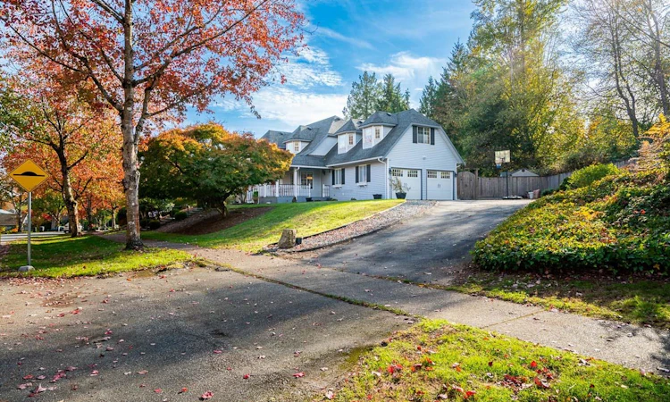 6143 Killarney Drive