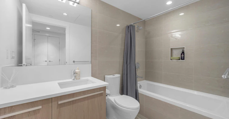 405-2785 Library Lane, North Vancouver, BC, V7J 0C3 - 11