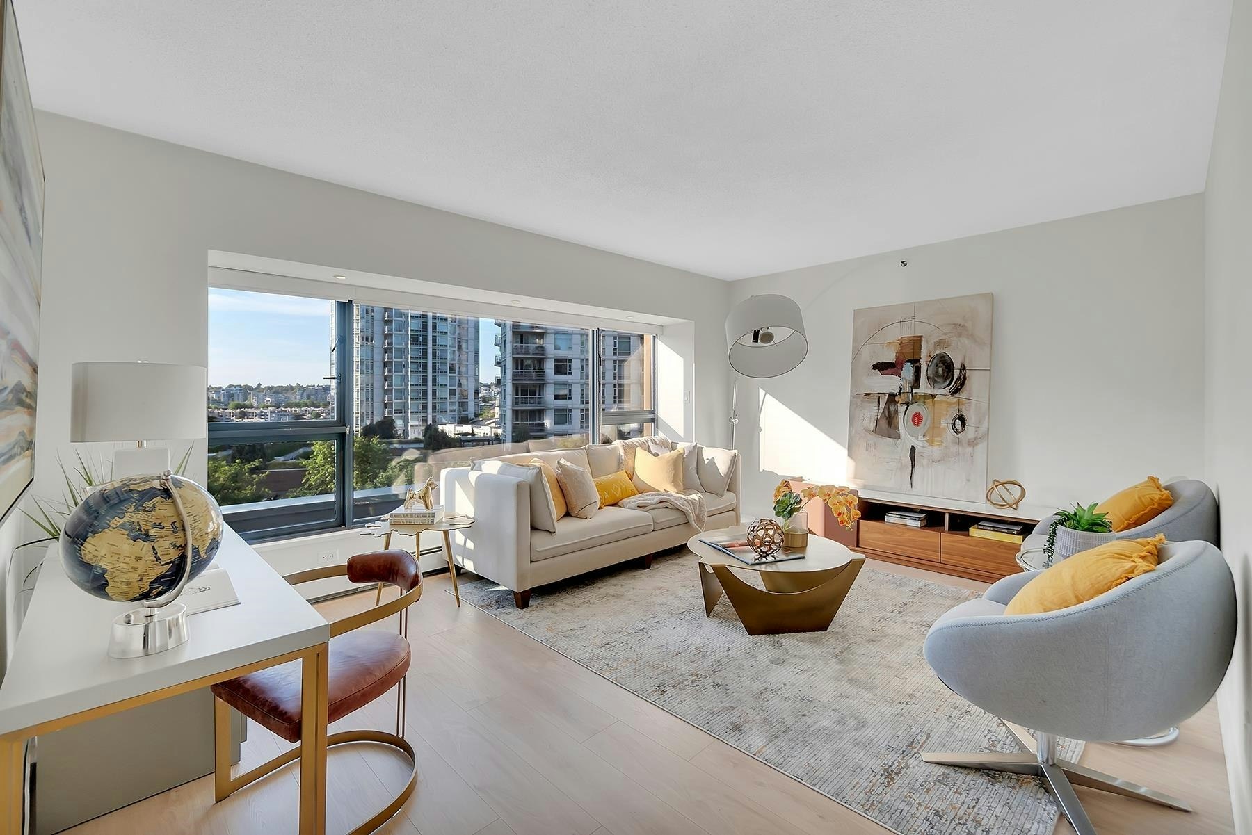 602-1177 Pacific Boulevard, Vancouver, BC, V6Z 2R8 - 2