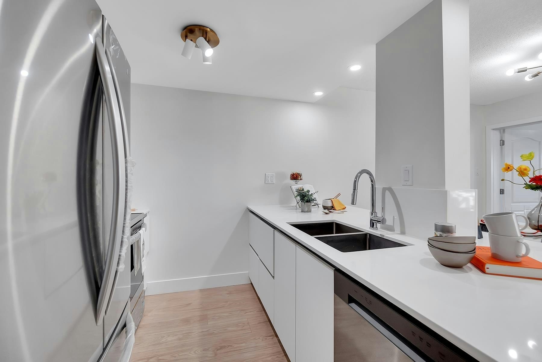 602-1177 Pacific Boulevard, Vancouver, BC, V6Z 2R8 - 14