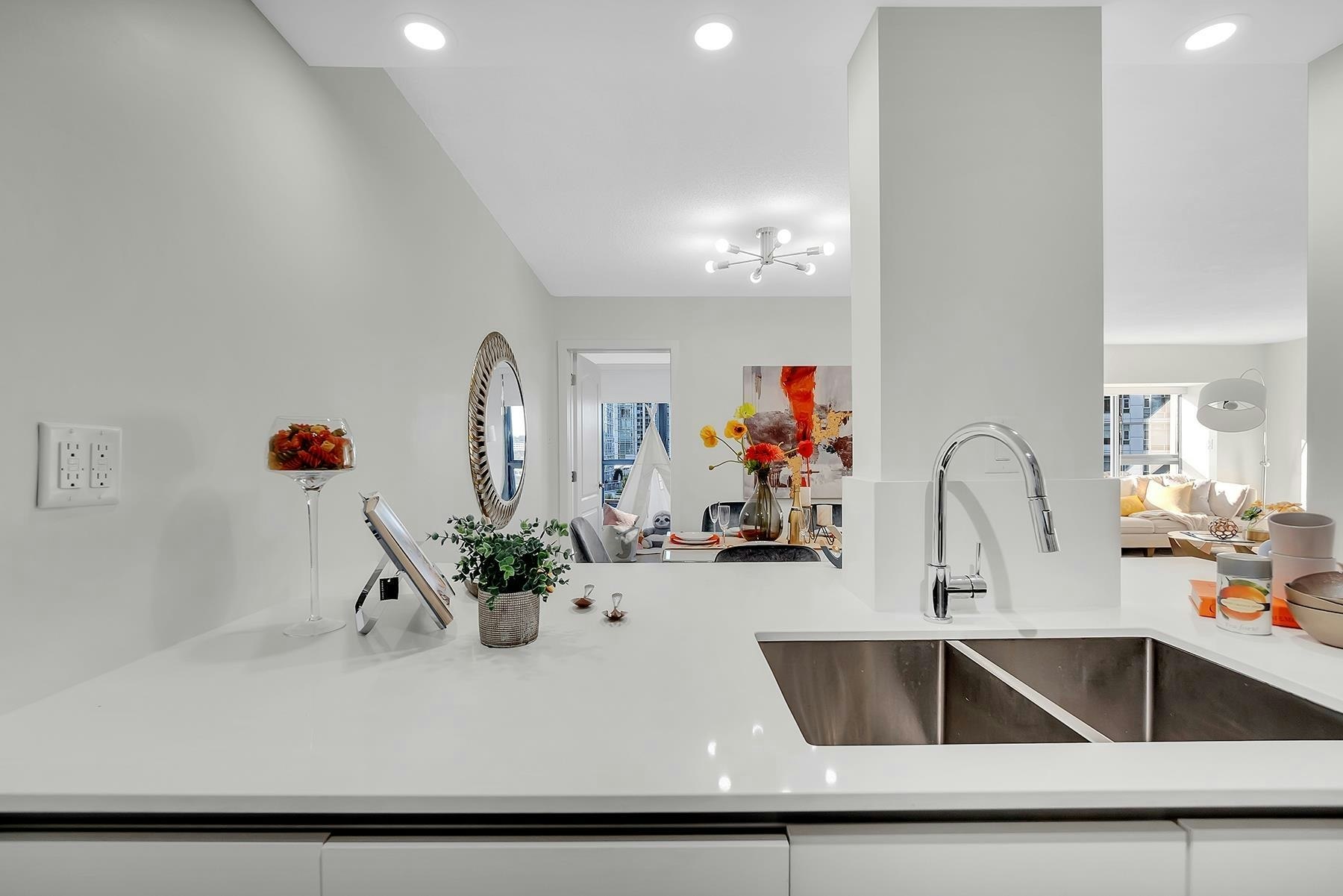 602-1177 Pacific Boulevard, Vancouver, BC, V6Z 2R8 - 17