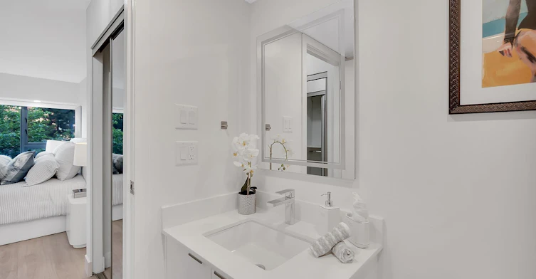 602-1177 Pacific Boulevard, Vancouver, BC, V6Z 2R8 - 24