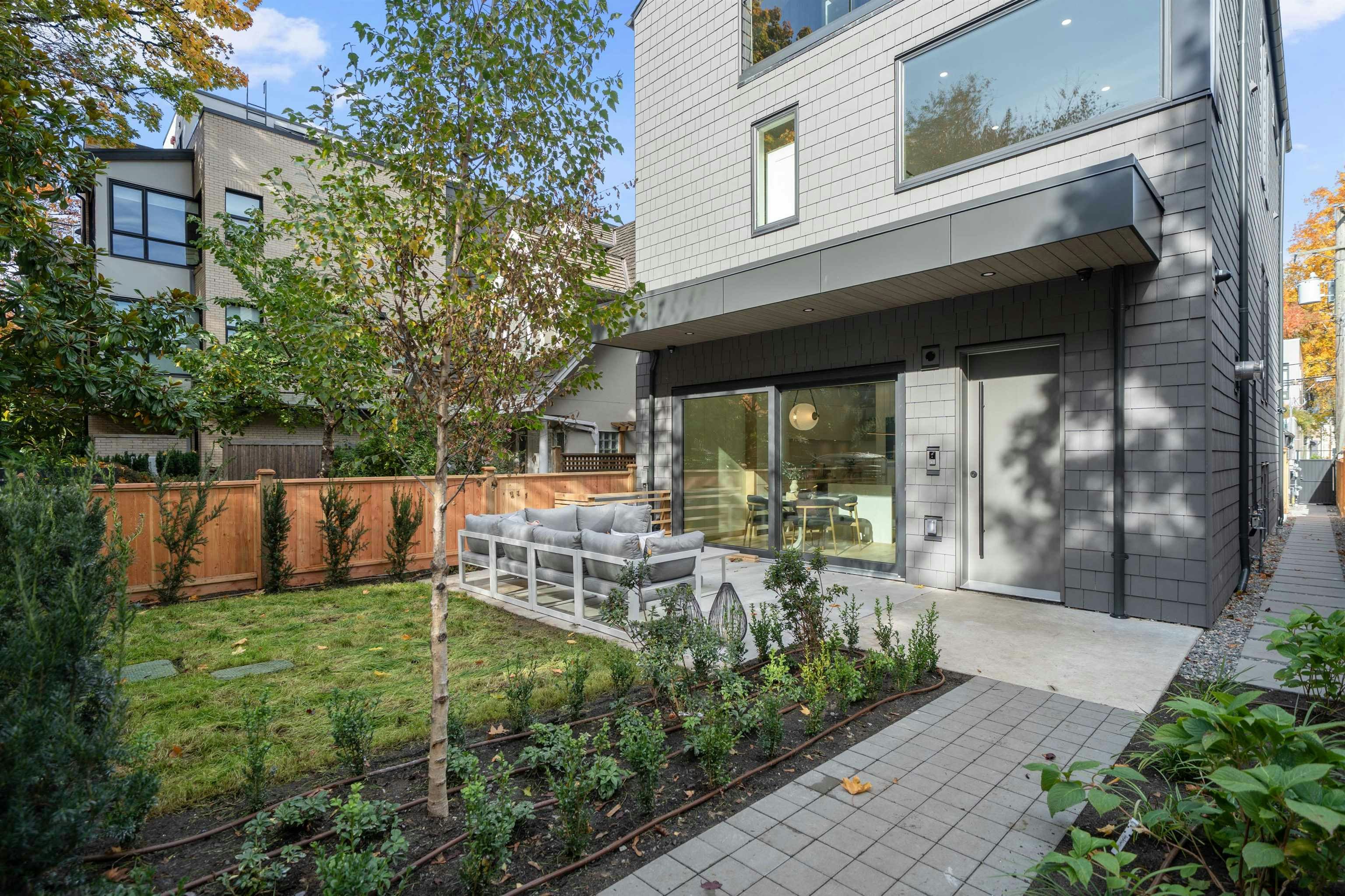 1-3657 W 11th Avenue, Vancouver, BC, V6R 2K4