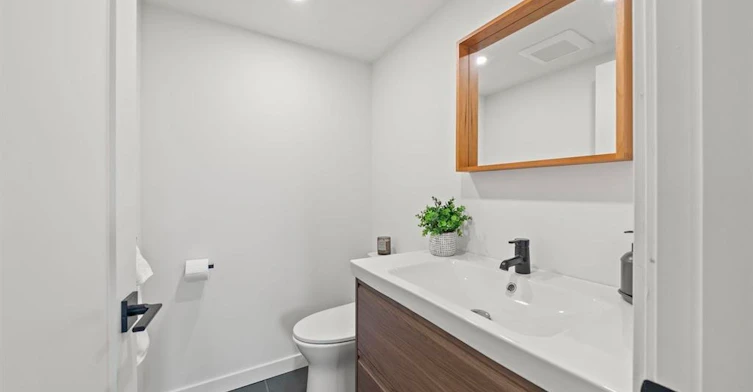 206-327 W 2nd Street, North Vancouver, BC, V7M 1E2 - 7