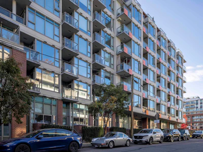 352-250 E 6th Avenue - 2