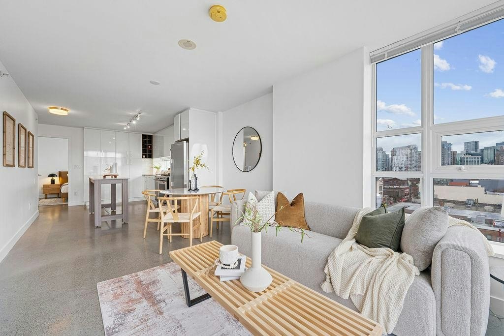 807-231 E Pender Street - 5