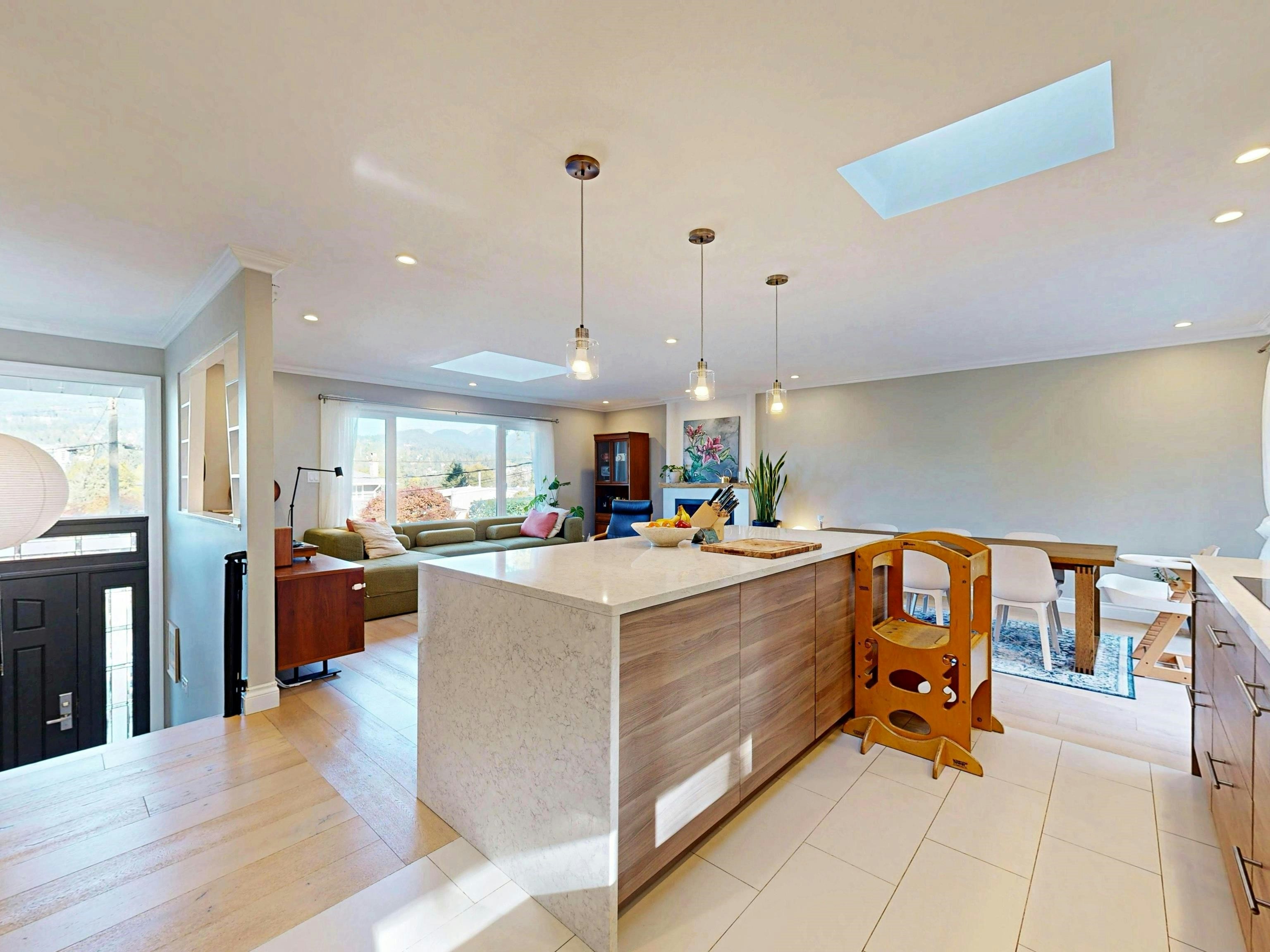 3363 Viewmount Place - 4