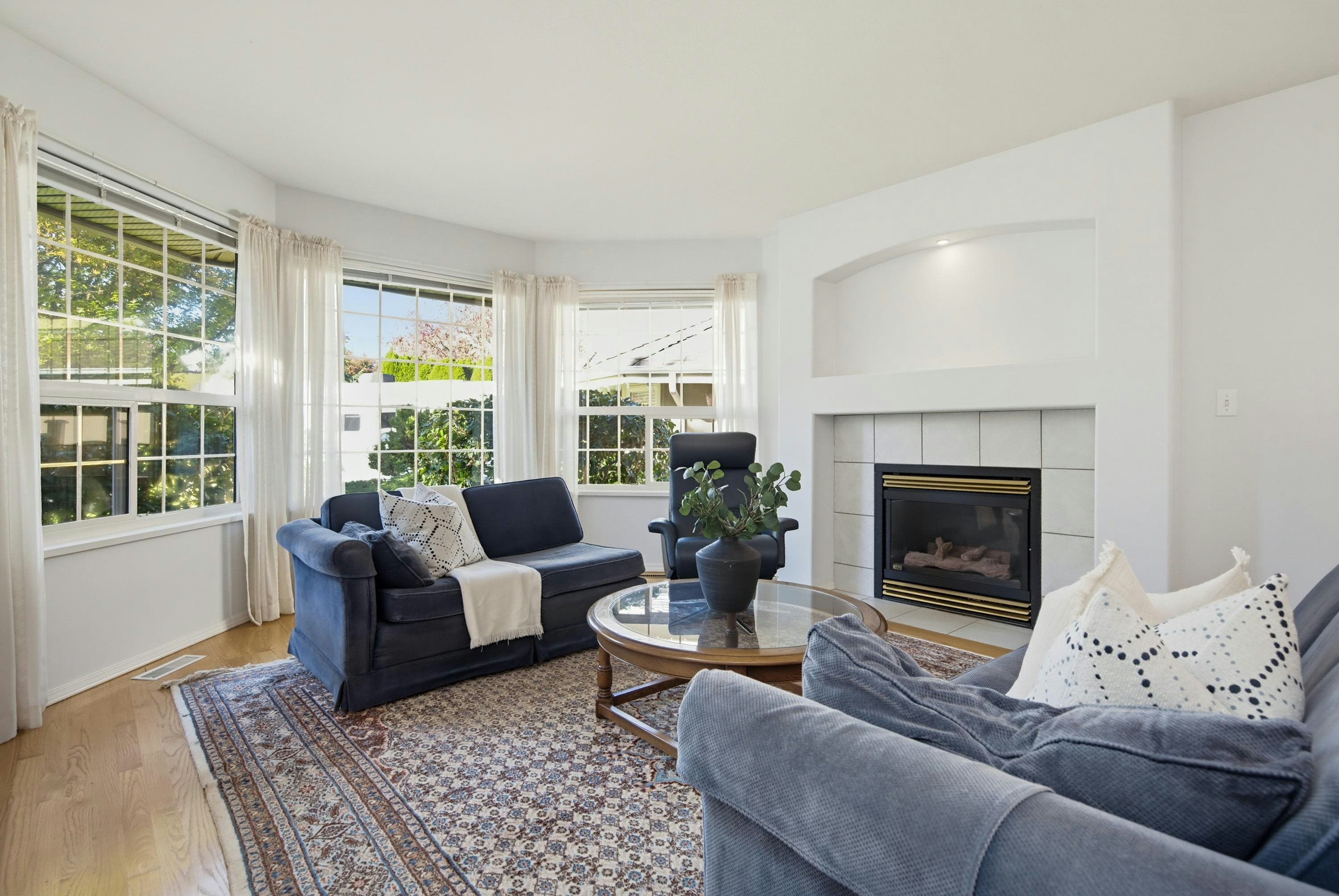 20764 91a Avenue - 4