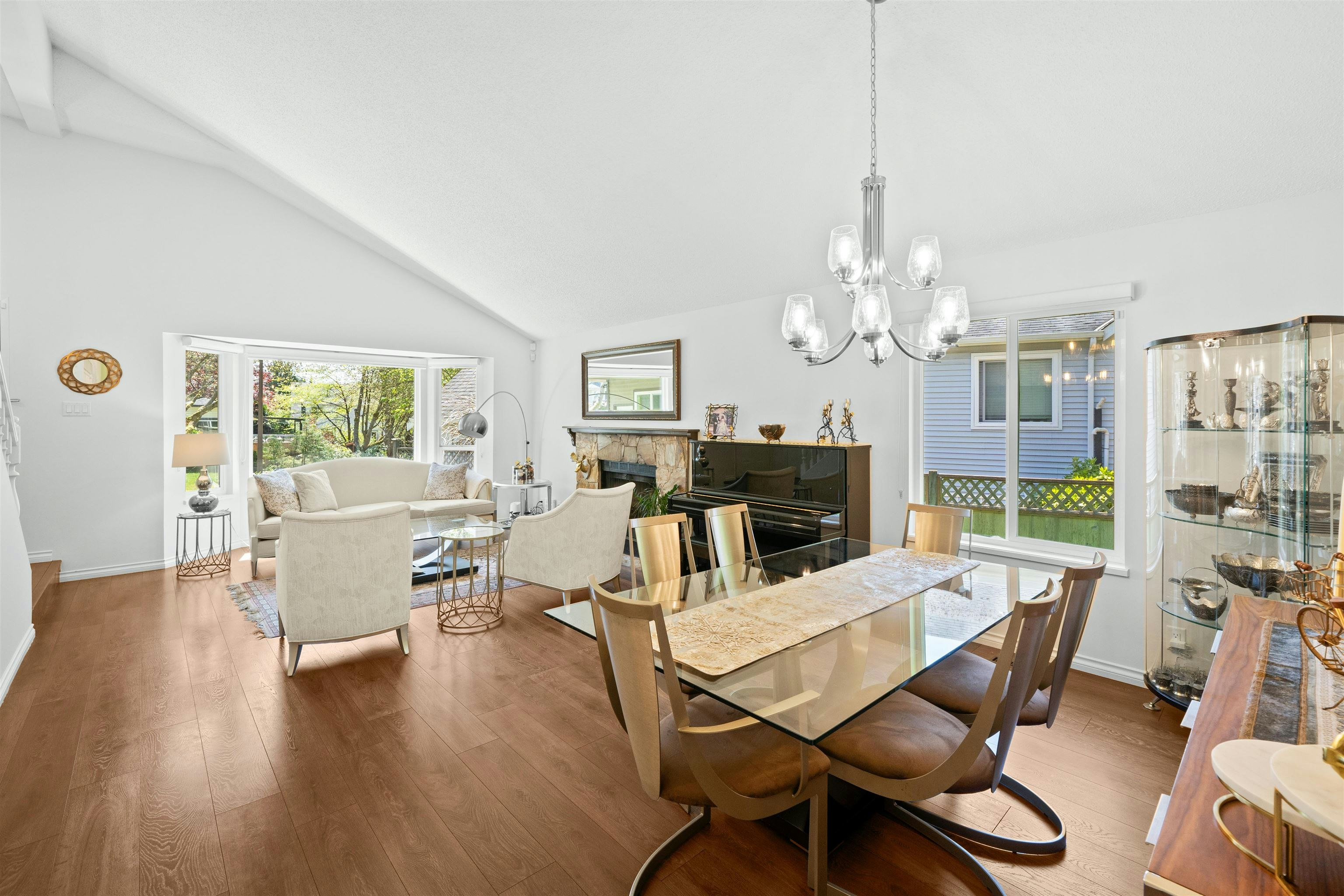 3336 Manning Crescent - 4
