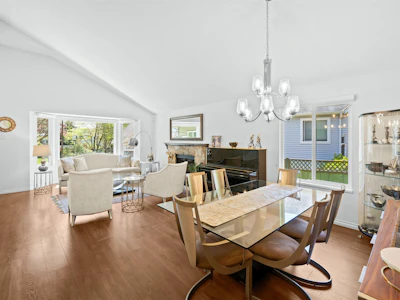 3336 Manning Crescent - 4