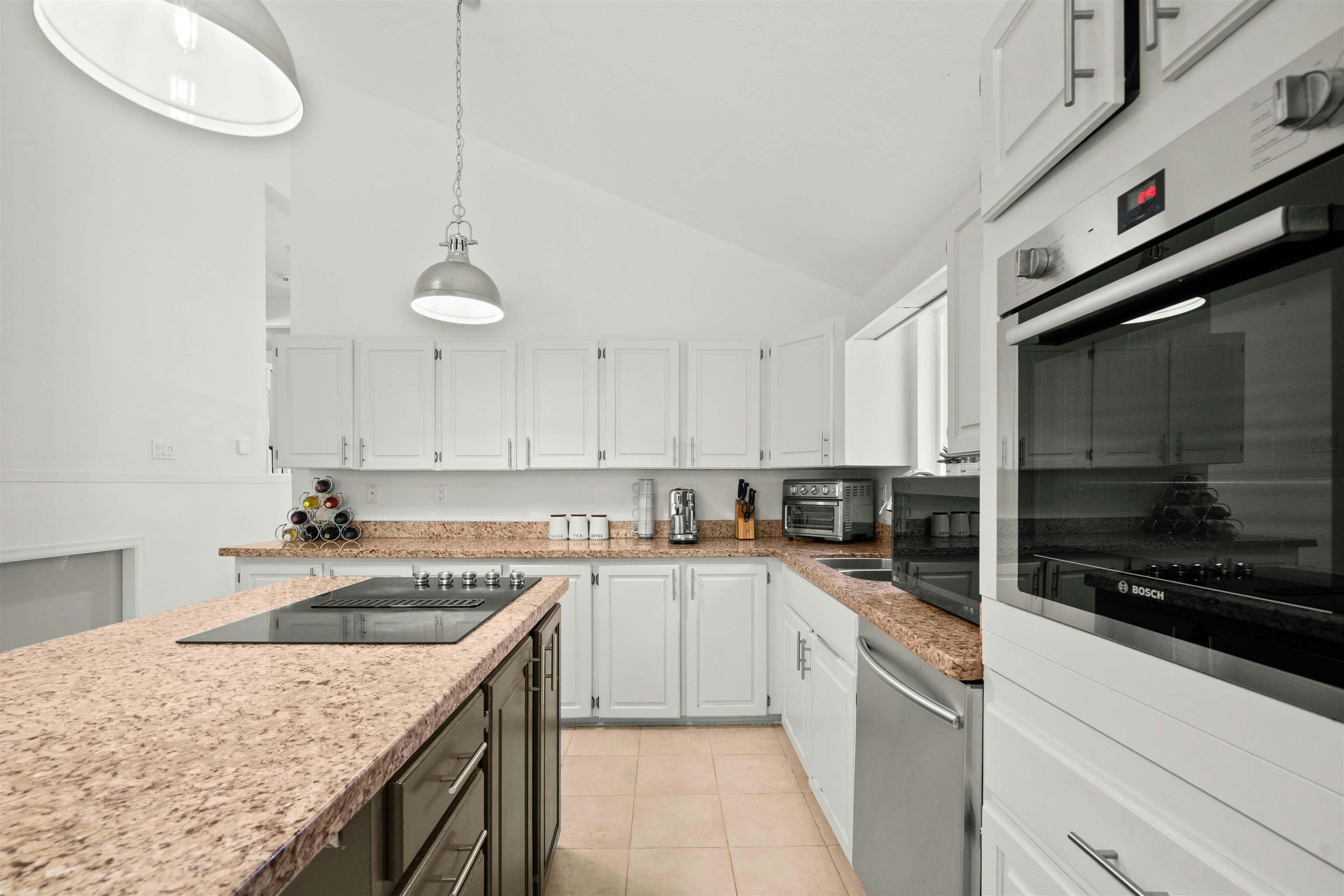 3336 Manning Crescent, North Vancouver, BC, V7H 2R6 - 9