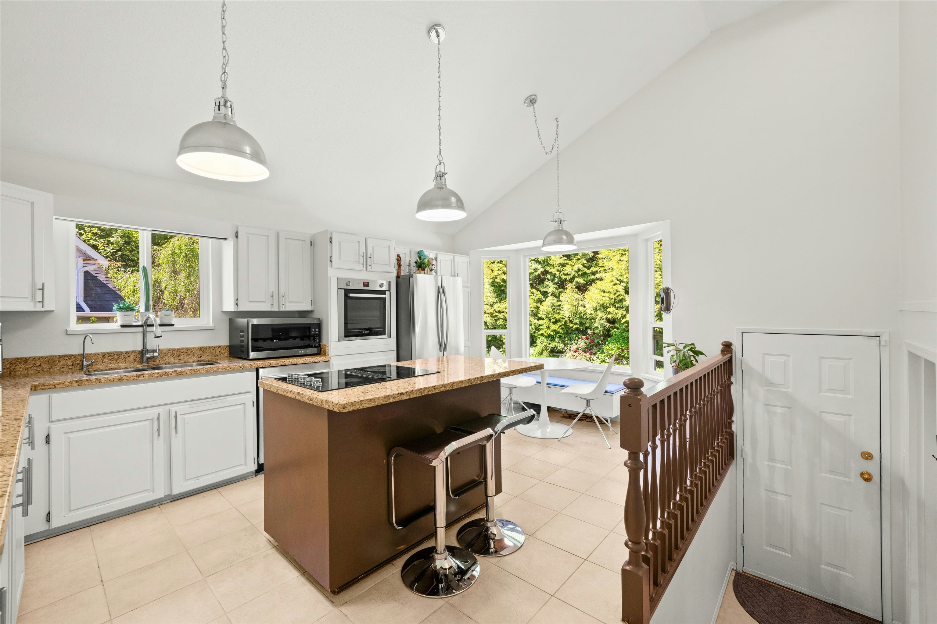 3336 Manning Crescent, North Vancouver, BC, V7H 2R6 - 10