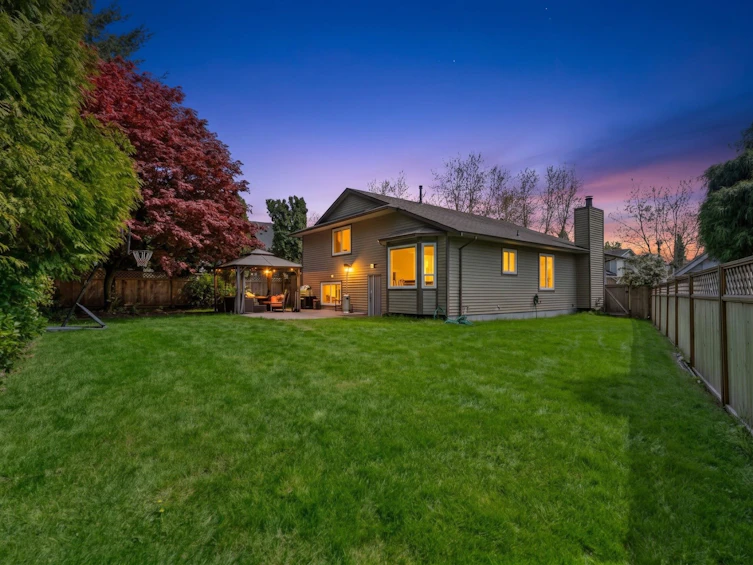 3336 Manning Crescent, North Vancouver, BC, V7H 2R6 - 2