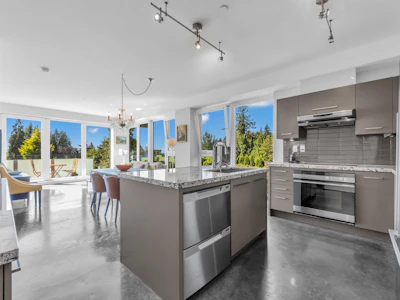 201-650 Evergreen Place - 2