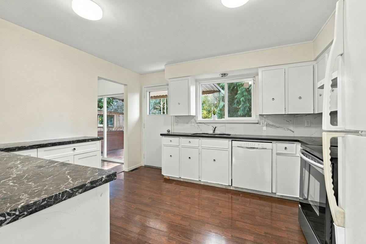 14036 102a Avenue, Surrey, BC, V3T 1P9 - 8