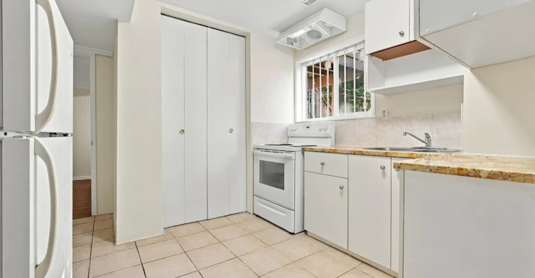 14036 102a Avenue, Surrey, BC, V3T 1P9 - 22