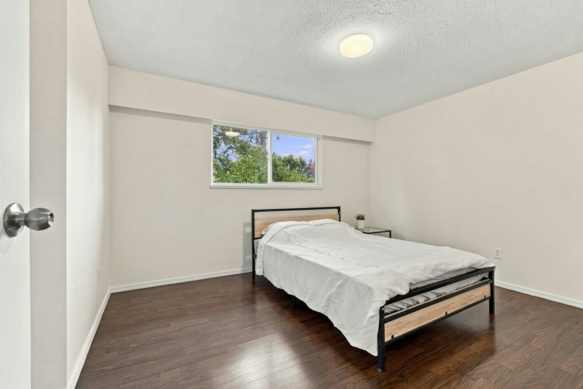 14036 102a Avenue, Surrey, BC, V3T 1P9 - 13