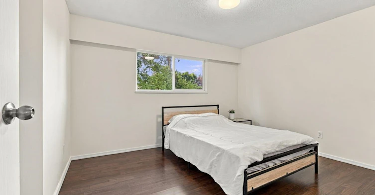 14036 102a Avenue, Surrey, BC, V3T 1P9 - 13