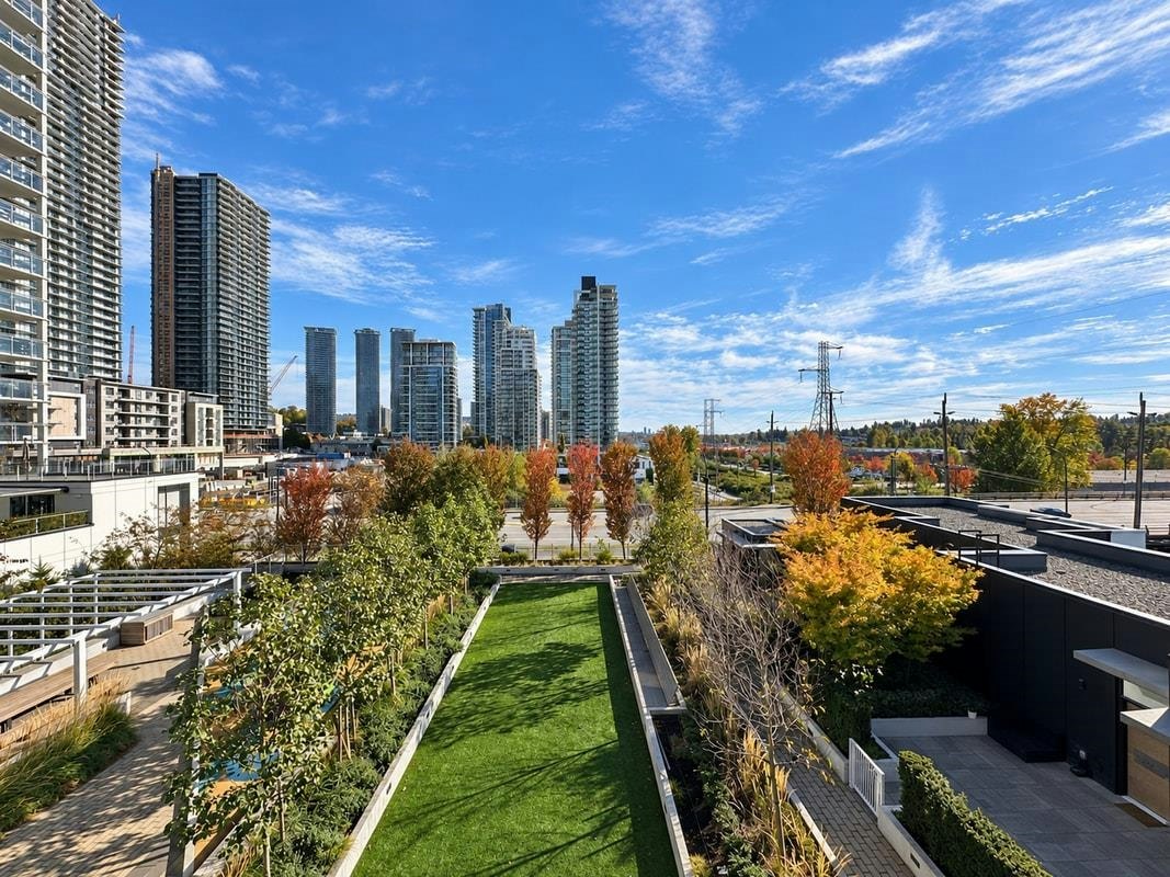 403-4433 Alaska Street - 3