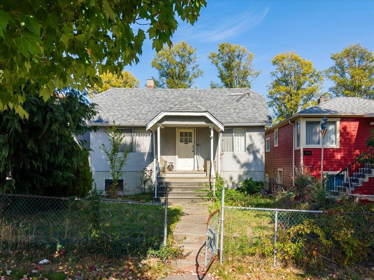 2741 Euclid Avenue, Vancouver, BC, V5R 5B8