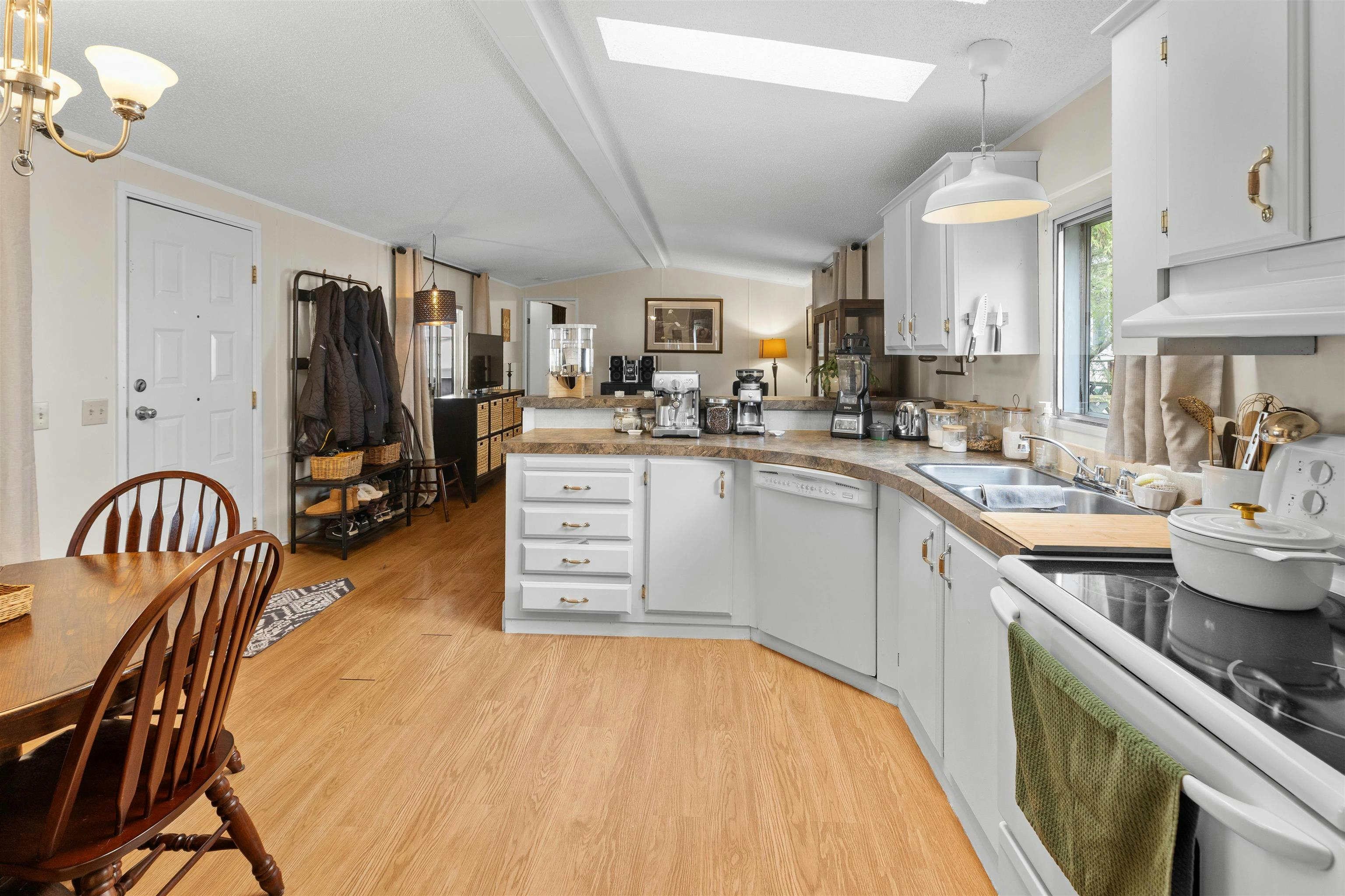 15-10221 Wilson Street - 4