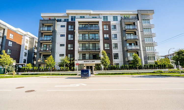 A114-20838 78b Avenue