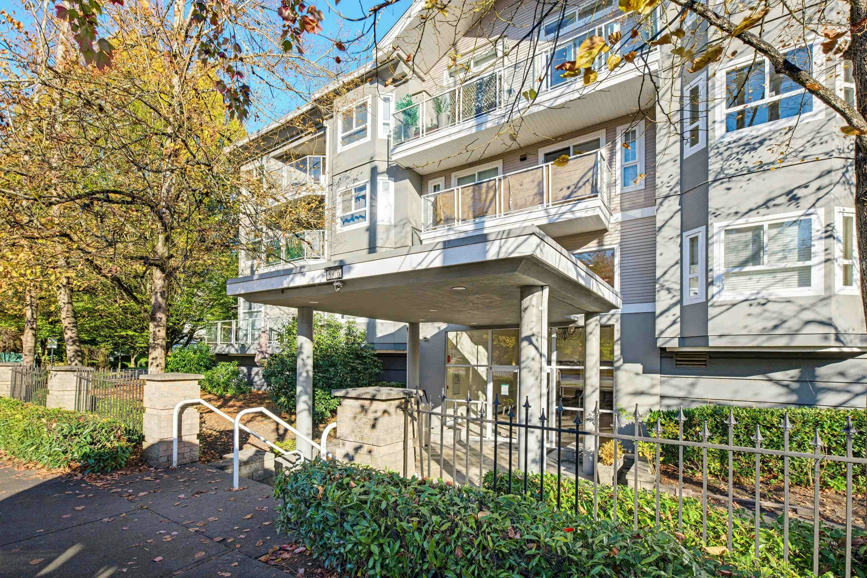 307-8976 208 Street - 3