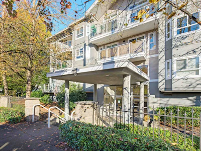 307-8976 208 Street - 3
