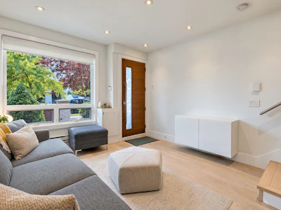 419 E 6th Avenue - 4