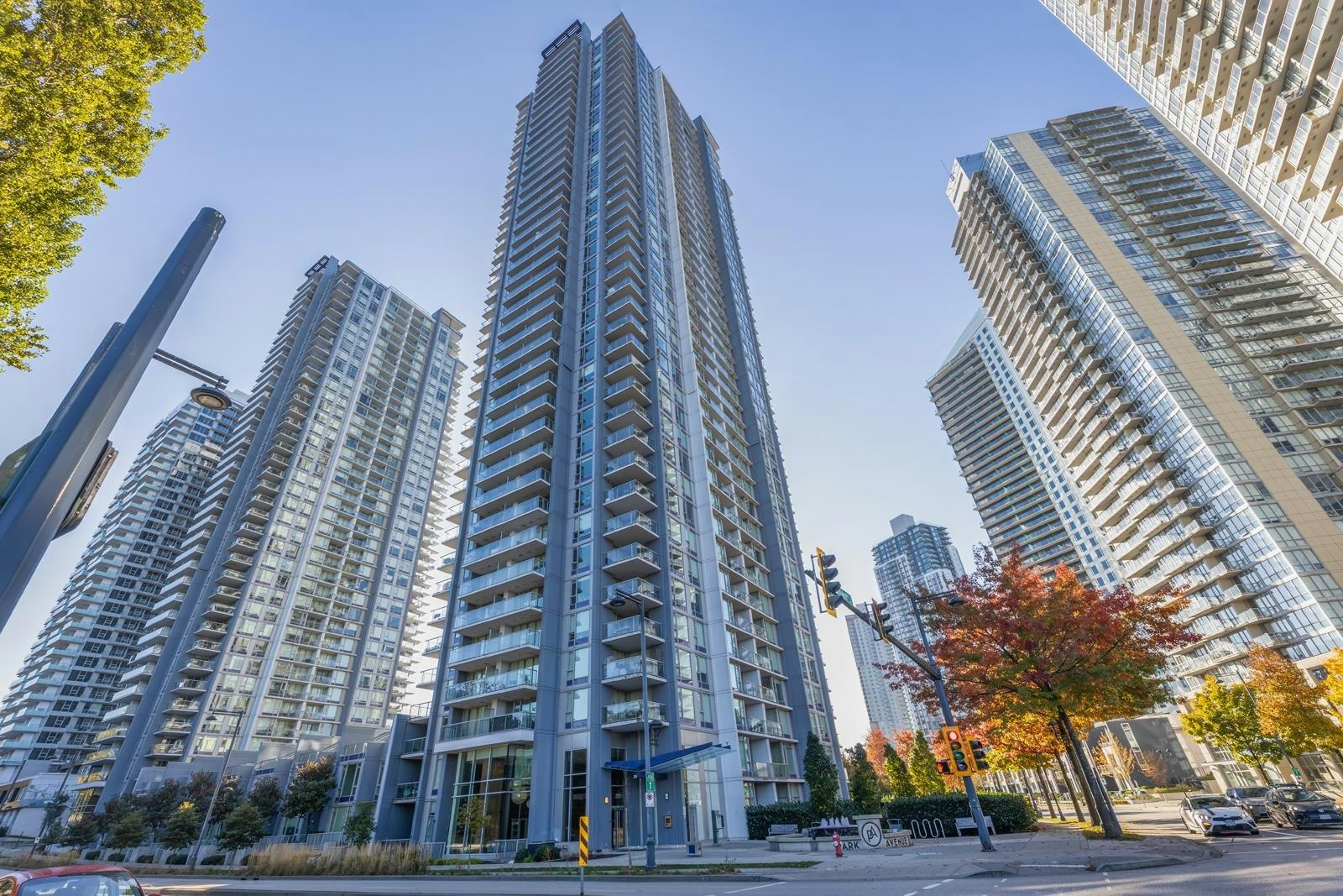 1809-13696 100 Avenue, Surrey, BC, V3T 0L5