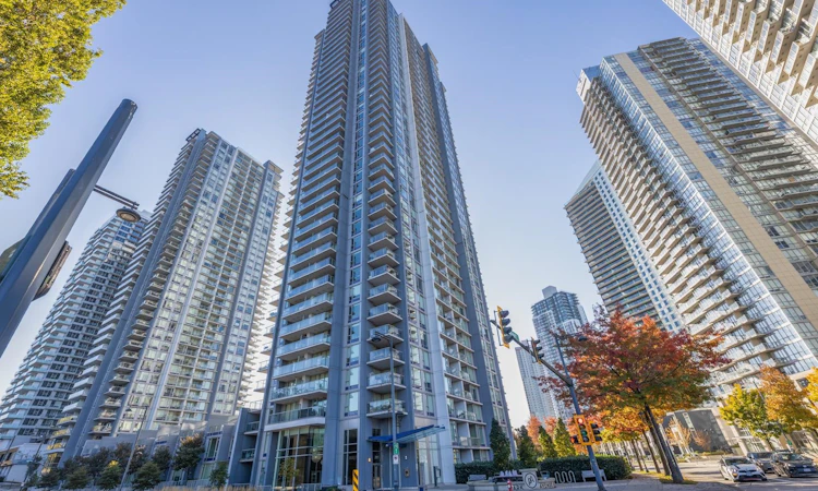 1809-13696 100 Avenue