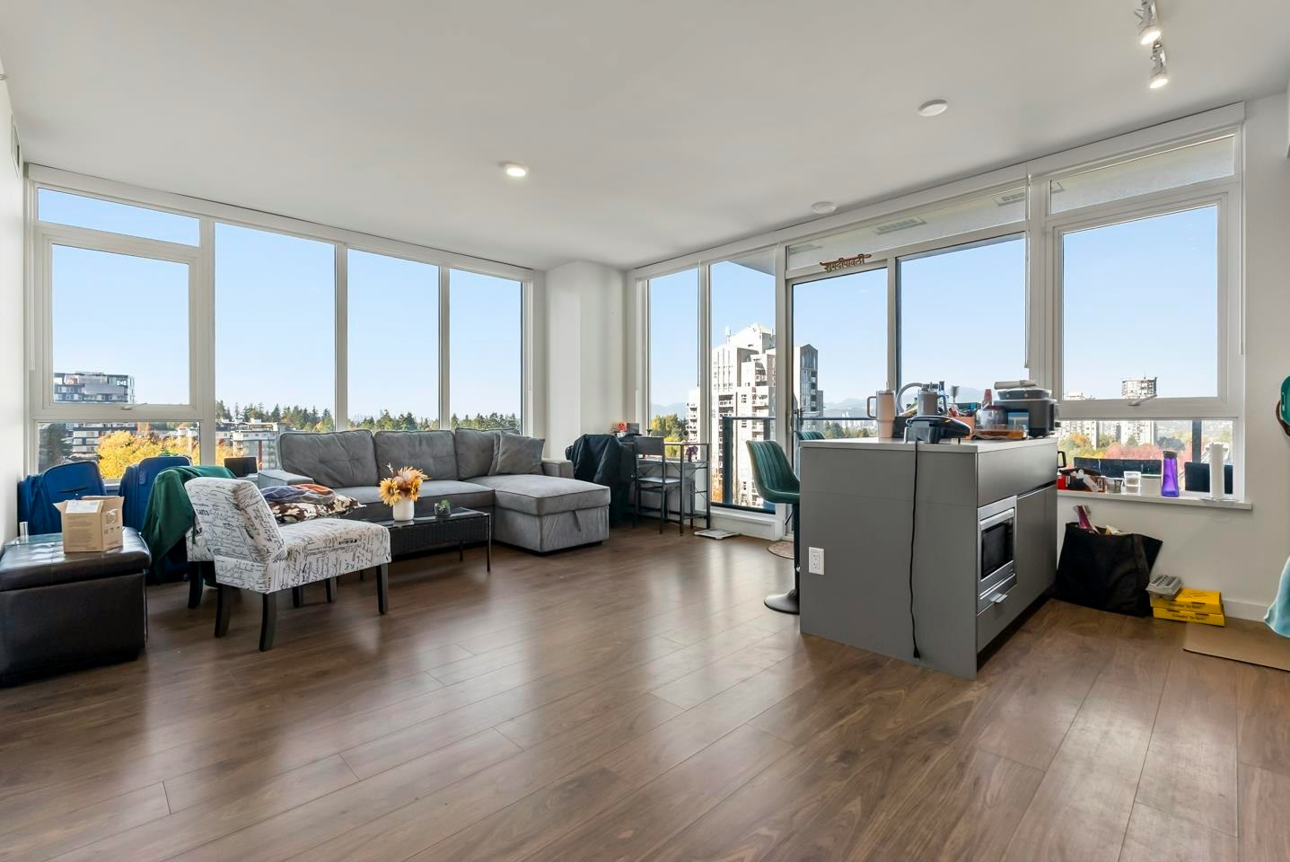 1002-10448 University Drive - 4