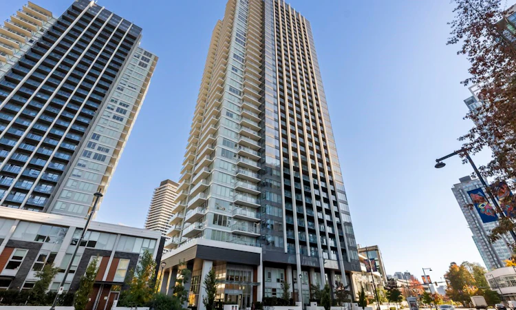 1002-10448 University Drive