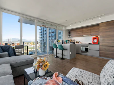 1002-10448 University Drive - 3