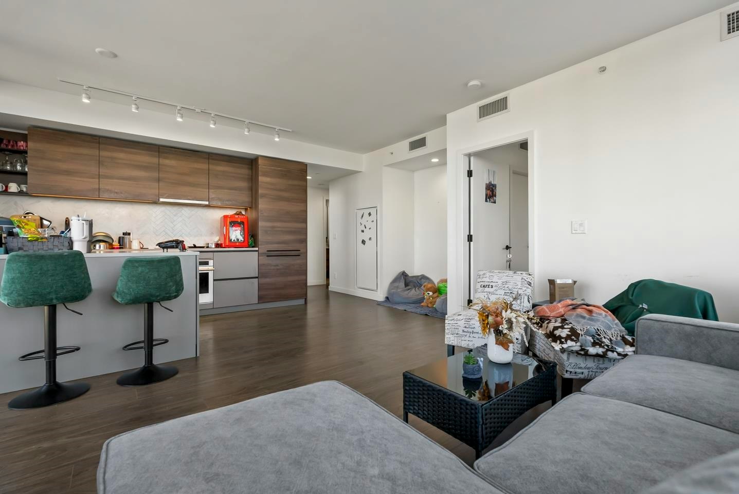 1002-10448 University Drive - 5